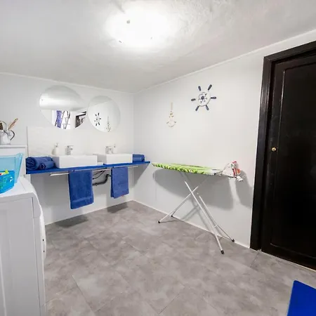 A Lampara Apartment *