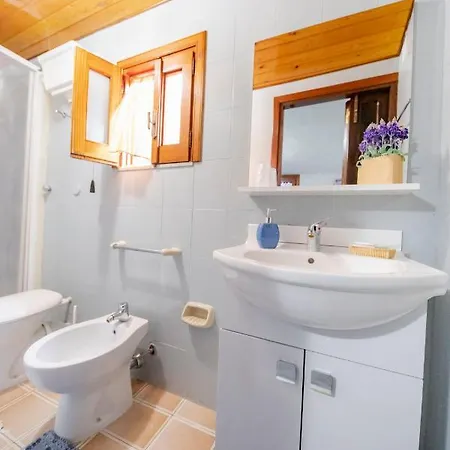Apartment A Lampara