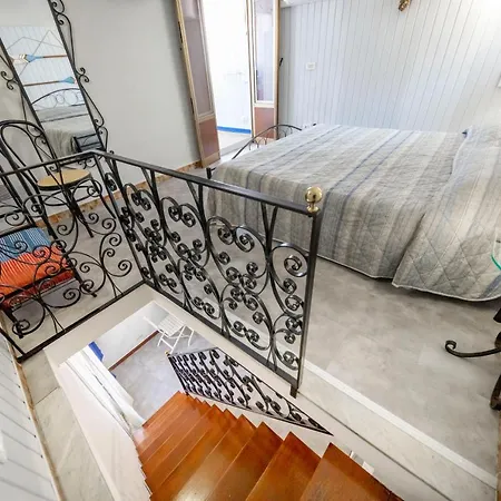 A Lampara Apartment *